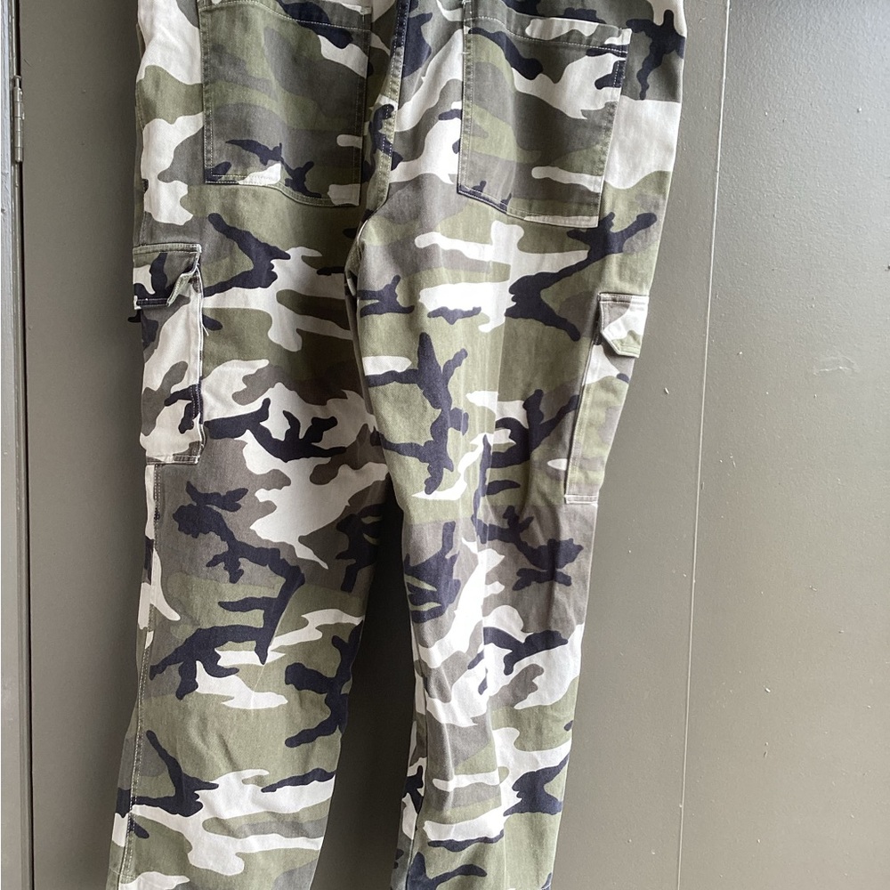 HB Harbor Bay Sport Camo Pants